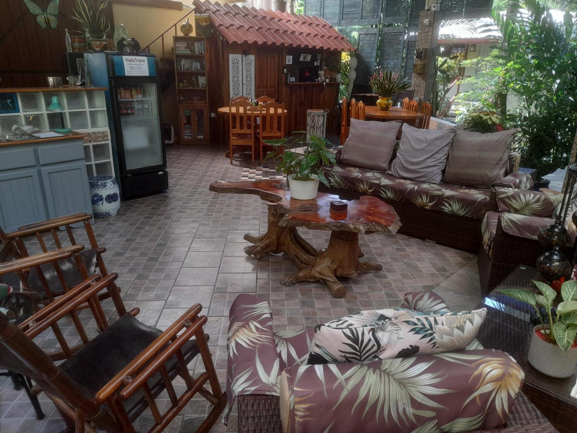 Coyaba Tropical Elegant Adult Guesthouse Manuel Antonio Dış mekan fotoğraf